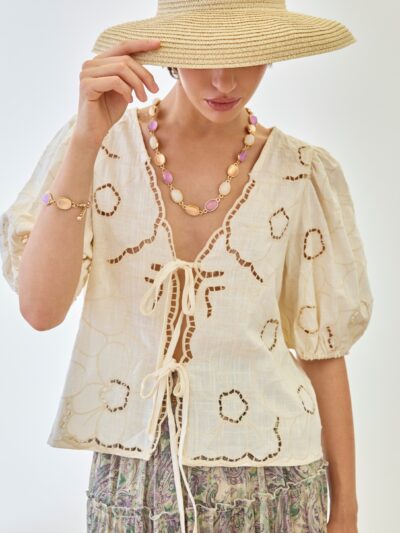 blusa bordados calados